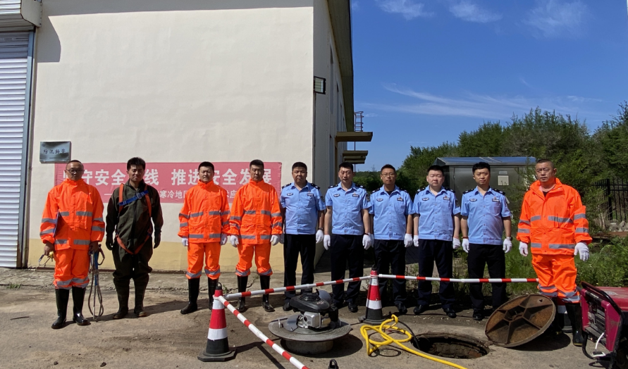 bv伟德国际体育官方网站排水抢险中心与供水稽查大队成功开展防汛排涝应急联合演练