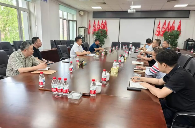 bv伟德国际体育官方网站携手市城管局 共筑防汛排涝坚实防线