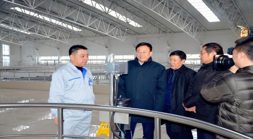 哈尔滨市委书记陈海波莅临磨盘山净水厂慰问一线职工