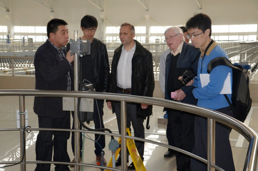 国际供水专家深入平房净水厂考察调研