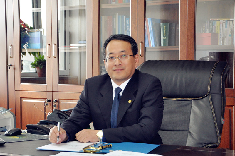 集团领导班子向全体职工拜年