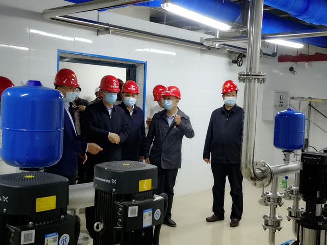 省市领导到哈市居民二次供水设施改造工程现场调研指导工作